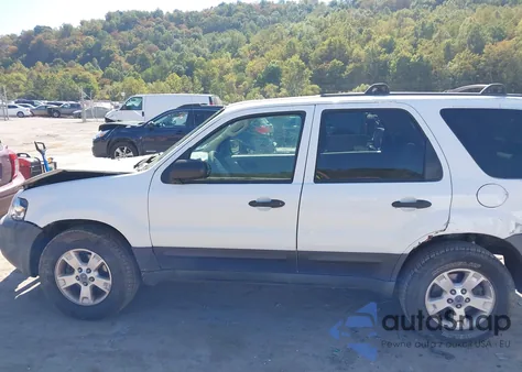 2005 Ford Escape Xlt z USA, uszkodzony, nr VIN 1FMYU93125DA16888